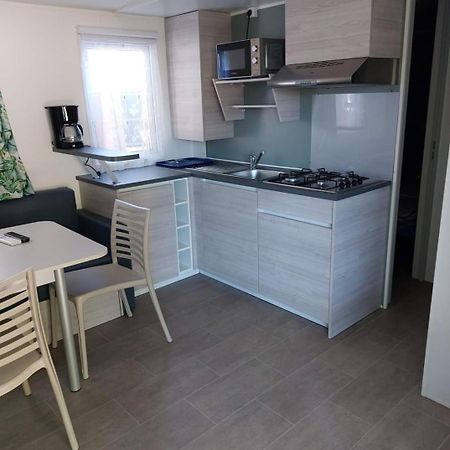 Mobil Home L'Eau Vive Les Arcs-sur-Argens Exteriér fotografie