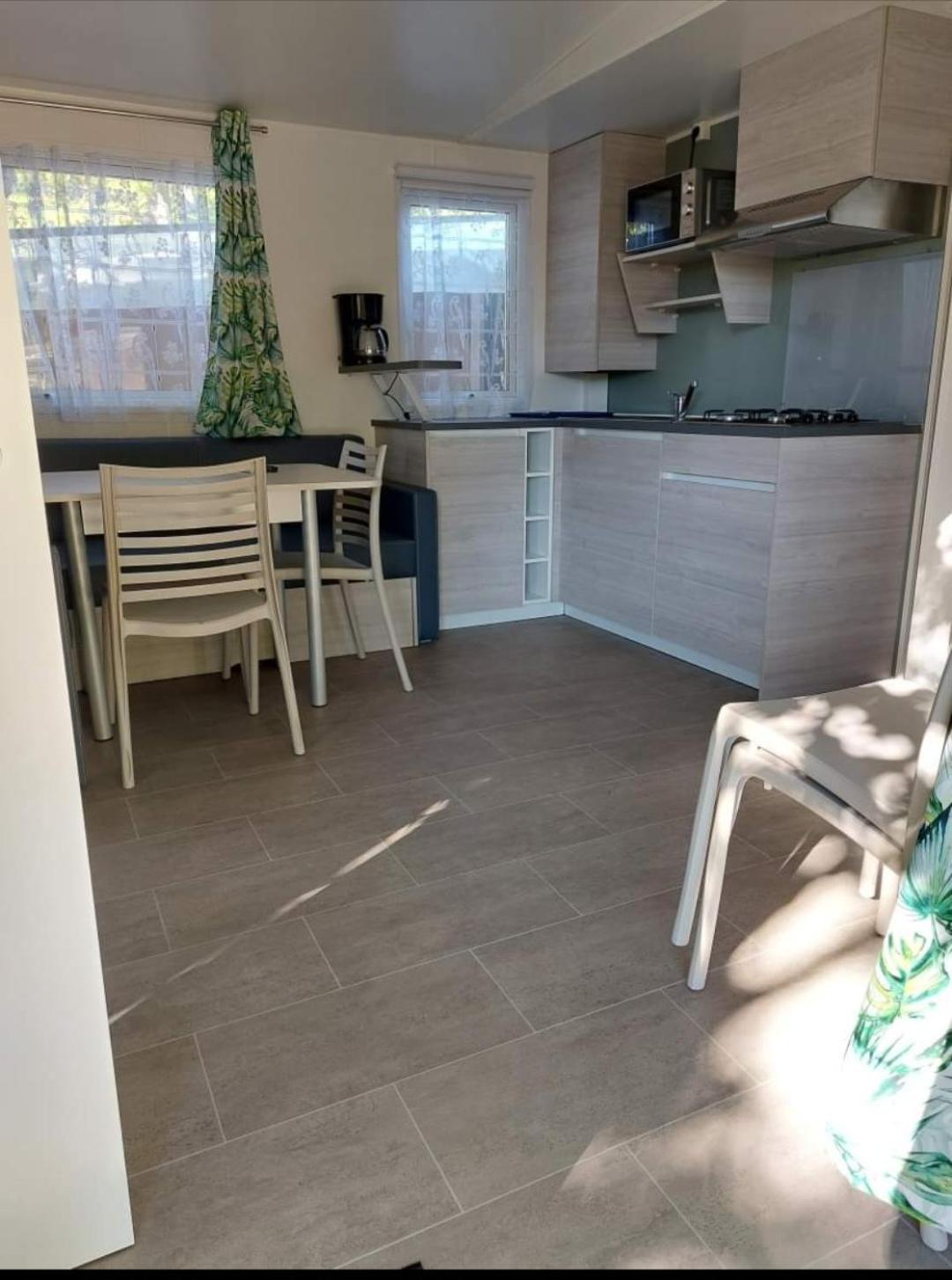 Mobil Home L'Eau Vive Les Arcs-sur-Argens Exteriér fotografie
